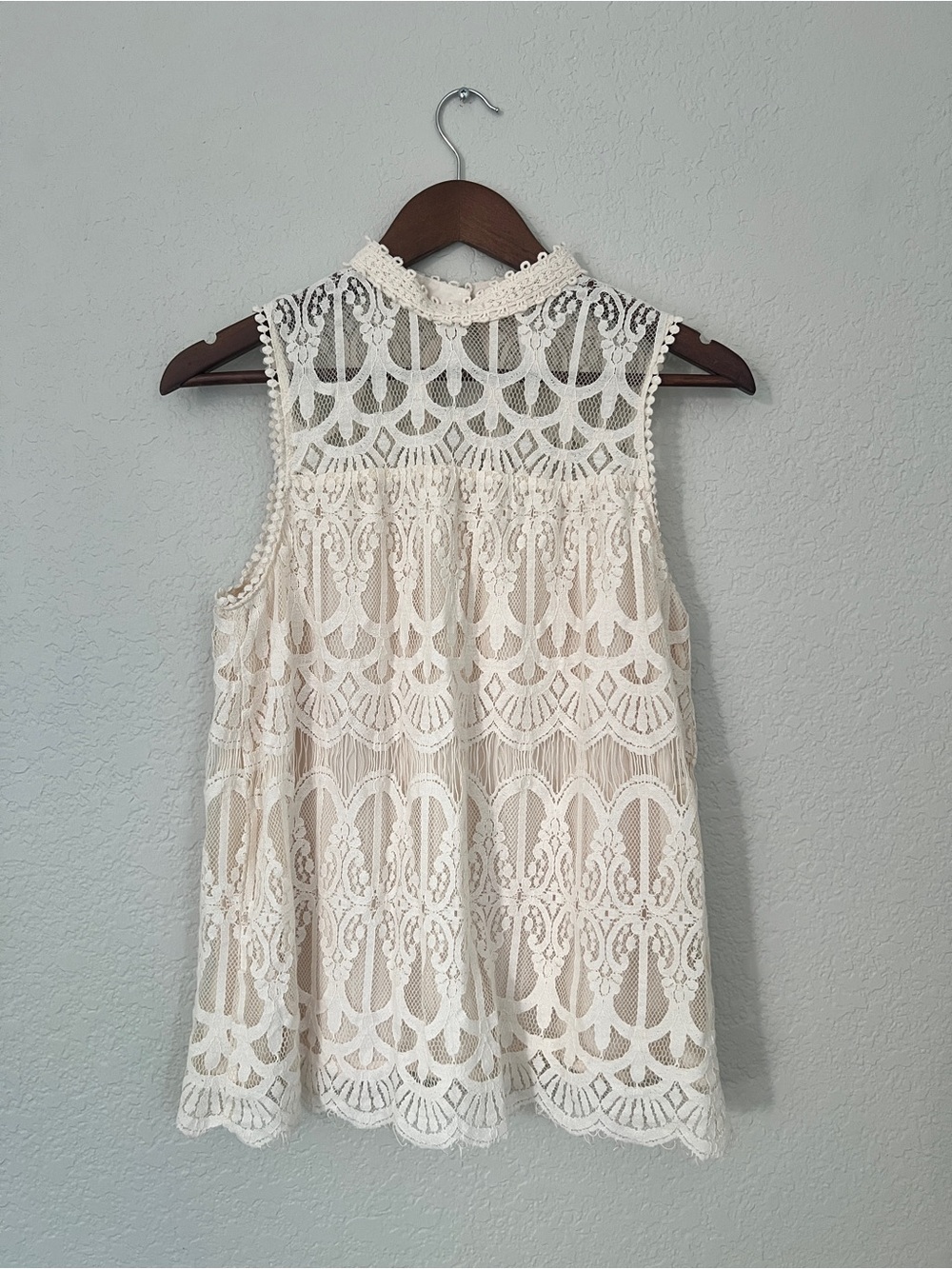 Xhilaration Ivory Bohemian Lace Sleeveless Blouse Small